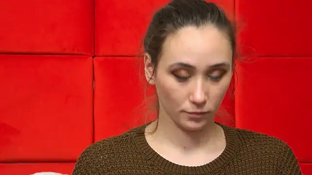Snapshot of AliceMunro chatting on January 24, 7:28 pm AliceMunro online show from January 24, 7:28 pm