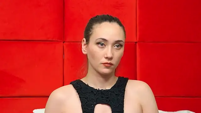 Snapshot of AliceMunro chatting on January 26, 4:41 am AliceMunro online show from January 26, 4:41 am
