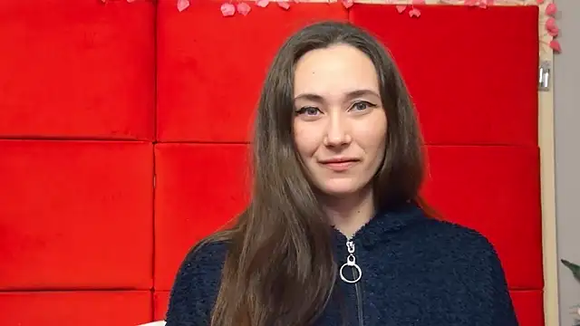 Snapshot of AliceMunro chatting on February 9, 10:43 pm AliceMunro online show from February 9, 10:43 pm