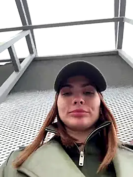 Snapshot of Accole chatting on November 11, 9:09 am Accole online show from November 11, 9:09 am