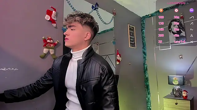 Snapshot of ANDRIUS_24 chatting on December 13, 11:45 am ANDRIUS 24 online show from December 13, 11:45 am