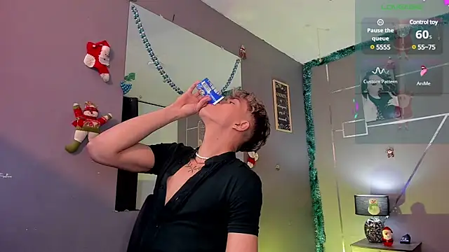 Snapshot of ANDRIUS_24 chatting on December 19, 12:12 pm ANDRIUS 24 online show from December 19, 12:12 pm