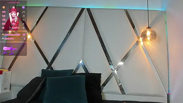 MarielQueenx online show from December 6, 6:15 am