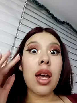 MarielQueenx online show from December 8, 6:43 am