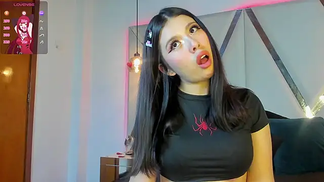 MarielQueenx online show from March 7, 5:29 am