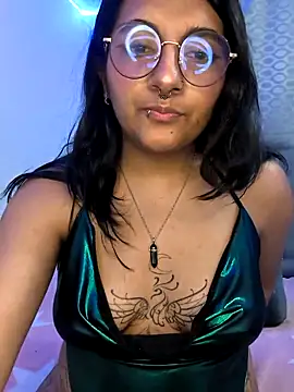 Alliccee online show from March 7, 8:22 pm