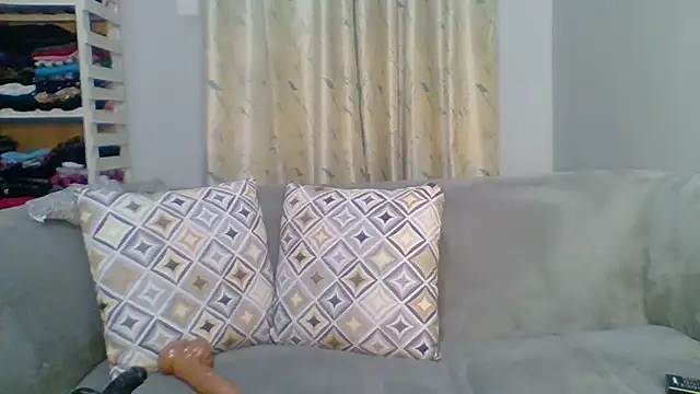 Snapshot of Petite_254 chatting on May 6, 12:08 am Petite 254 online show from May 6, 12:08 am