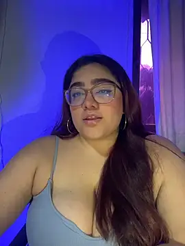 KathyGonzalez online show from December 1, 9:09 pm