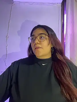 KathyGonzalez online show from December 2, 8:59 pm