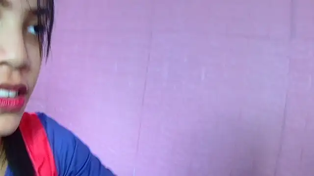 Snapshot of strawberrymia68 chatting on March 2, 7:12 pm strawberrymia68 online show from March 2, 7:12 pm