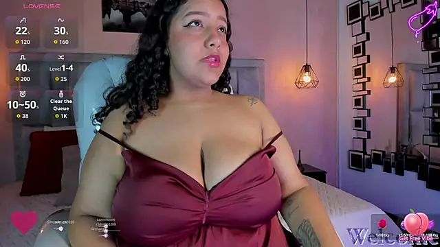 Snapshot of Jaiser_17 chatting on May 17, 11:34 pm Jaiser 17 online show from May 17, 11:34 pm