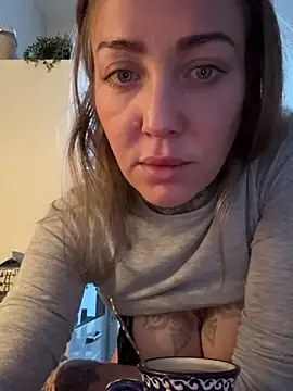 Snapshot of ElenaHaze chatting on January 21, 7:58 am ElenaHaze online show from January 21, 7:58 am
