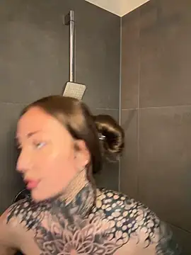 Snapshot of ElenaHaze chatting on May 11, 4:48 pm ElenaHaze online show from May 11, 4:48 pm