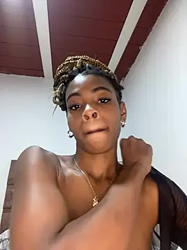 Snapshot of adaraSmiith chatting on January 17, 1:47 am adaraSmiith online show from January 17, 1:47 am