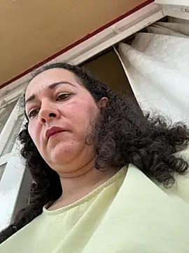 Snapshot of luisa_curli chatting on May 31, 6:53 pm luisa curli online show from May 31, 6:53 pm