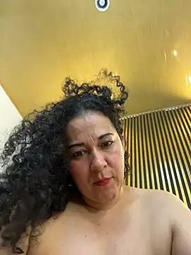 Snapshot of luisa_curli chatting on June 26, 8:30 am luisa curli online show from June 26, 8:30 am