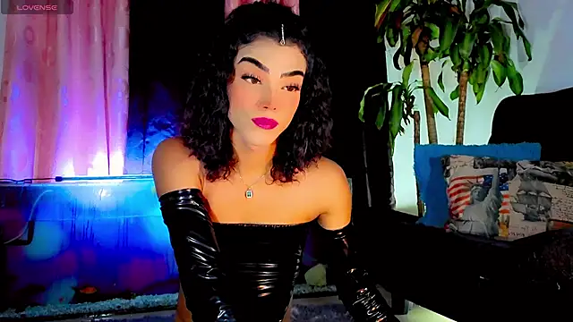 the-horus-girl online show from May 4, 1:45 am