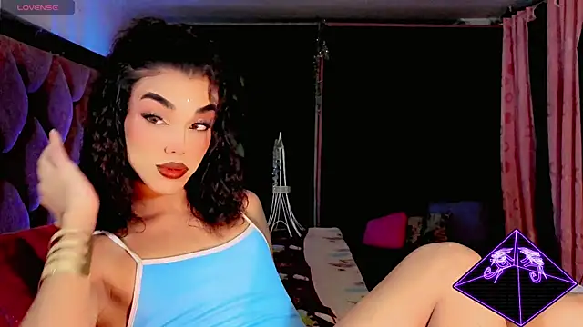 Snapshot of the-horus-girl chatting on June 3, 5:43 am the-horus-girl online show from June 3, 5:43 am