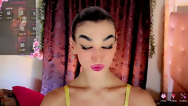 Snapshot of the-horus-girl chatting on July 8, 5:45 am the-horus-girl online show from July 8, 5:45 am