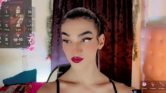 Snapshot of the-horus-girl chatting on July 11, 3:42 am the-horus-girl online show from July 11, 3:42 am