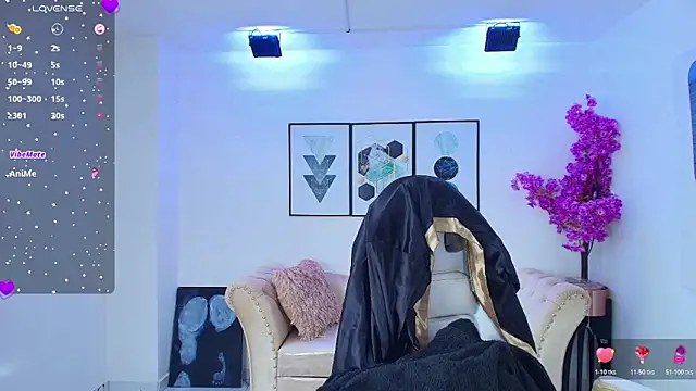 Snapshot of Tamara_slimx chatting on May 9, 3:45 am Tamara slimx online show from May 9, 3:45 am