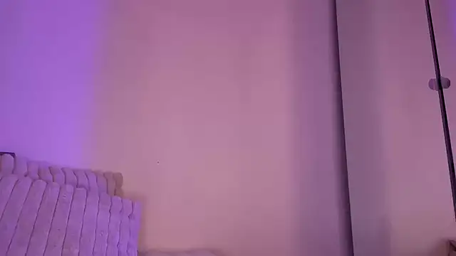 Snapshot of Vanesskaa chatting on February 15, 1:42 am Vanesskaa online show from February 15, 1:42 am