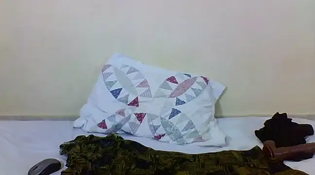 Snapshot of preettys56 chatting on February 23, 9:48 pm preettys56 online show from February 23, 9:48 pm