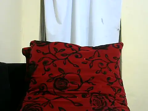 Snapshot of preettys56 chatting on September 10, 7:25 pm preettys56 online show from September 10, 7:25 pm