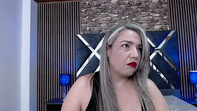 marie hss online show from December 22, 7:11 pm