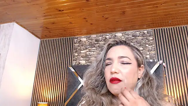 Snapshot of marie_hss chatting on May 12, 7:44 pm marie hss online show from May 12, 7:44 pm