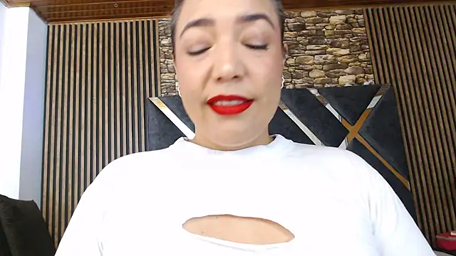 Snapshot of marie_hss chatting on June 22, 7:11 pm marie hss online show from June 22, 7:11 pm