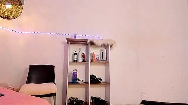 rose scottt online show from January 21, 3:43 pm