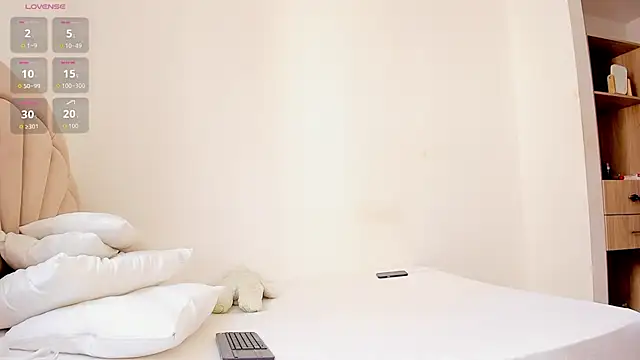 rose scottt online show from September 13, 3:01 pm