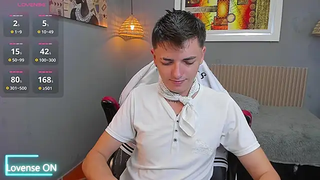 Snapshot of tossetrech chatting on November 11, 3:06 am tossetrech online show from November 11, 3:06 am