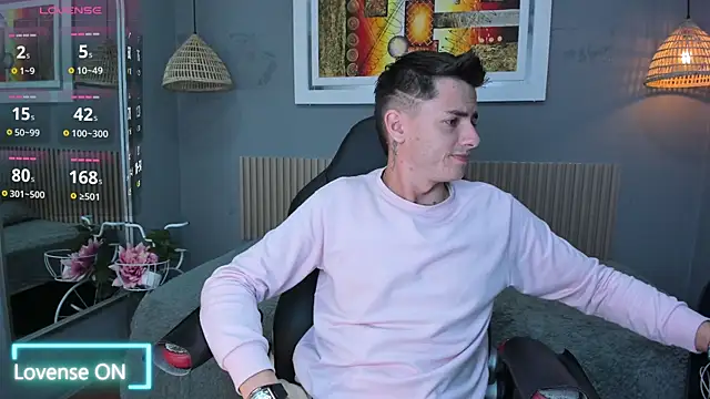 Snapshot of tossetrech chatting on November 19, 3:17 am tossetrech online show from November 19, 3:17 am