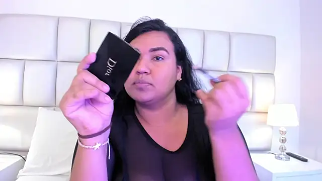 Snapshot of DojaAissha chatting on January 27, 3:26 am DojaAissha online show from January 27, 3:26 am