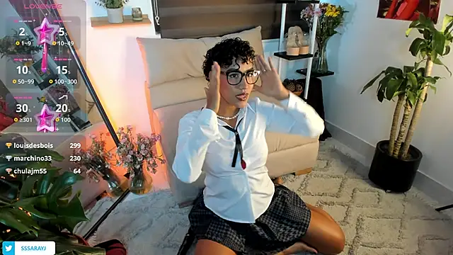 Snapshot of Saraycum chatting on October 24, 9:44 pm Saraycum online show from October 24, 9:44 pm