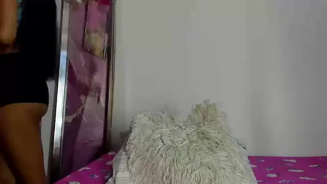 Snapshot of Prettygirl_012 chatting on January 8, 2:14 pm Prettygirl 012 online show from January 8, 2:14 pm