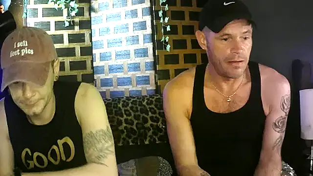 Snapshot of FrankieKentucky chatting on May 16, 10:47 am FrankieKentucky online show from May 16, 10:47 am