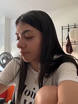 Liissa cute  online show from December 15, 7:18 pm