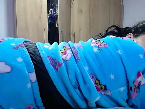 Snapshot of Sweeetness_Milf chatting on December 18, 3:22 pm Sweeetness Milf online show from December 18, 3:22 pm