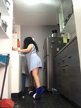 Snapshot of Sweeetness_Milf chatting on February 12, 4:55 pm Sweeetness Milf online show from February 12, 4:55 pm