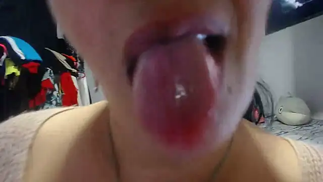 Snapshot of Sweeetness_Milf chatting on February 25, 10:29 pm Sweeetness Milf online show from February 25, 10:29 pm