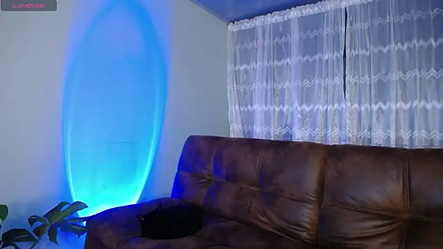 peyton golden1 online show from February 7, 5:10 am