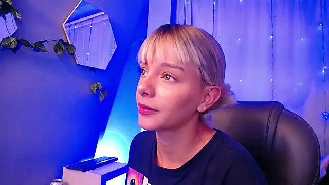 peyton golden1 online show from November 11, 3:28 am