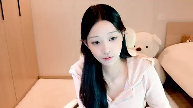 Xueb J online show from December 3, 7:32 am