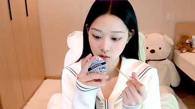 Xueb J online show from January 22, 5:38 pm