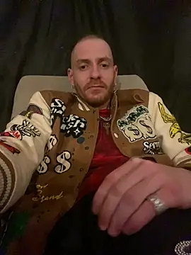 Snapshot of CityBoy75211 chatting on January 12, 6:40 am CityBoy75211 online show from January 12, 6:40 am