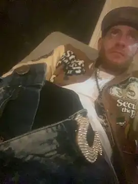 Snapshot of CityBoy75211 chatting on February 12, 6:52 am CityBoy75211 online show from February 12, 6:52 am