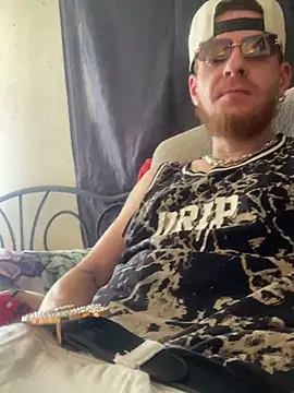 Snapshot of CityBoy75211 chatting on February 24, 7:01 pm CityBoy75211 online show from February 24, 7:01 pm